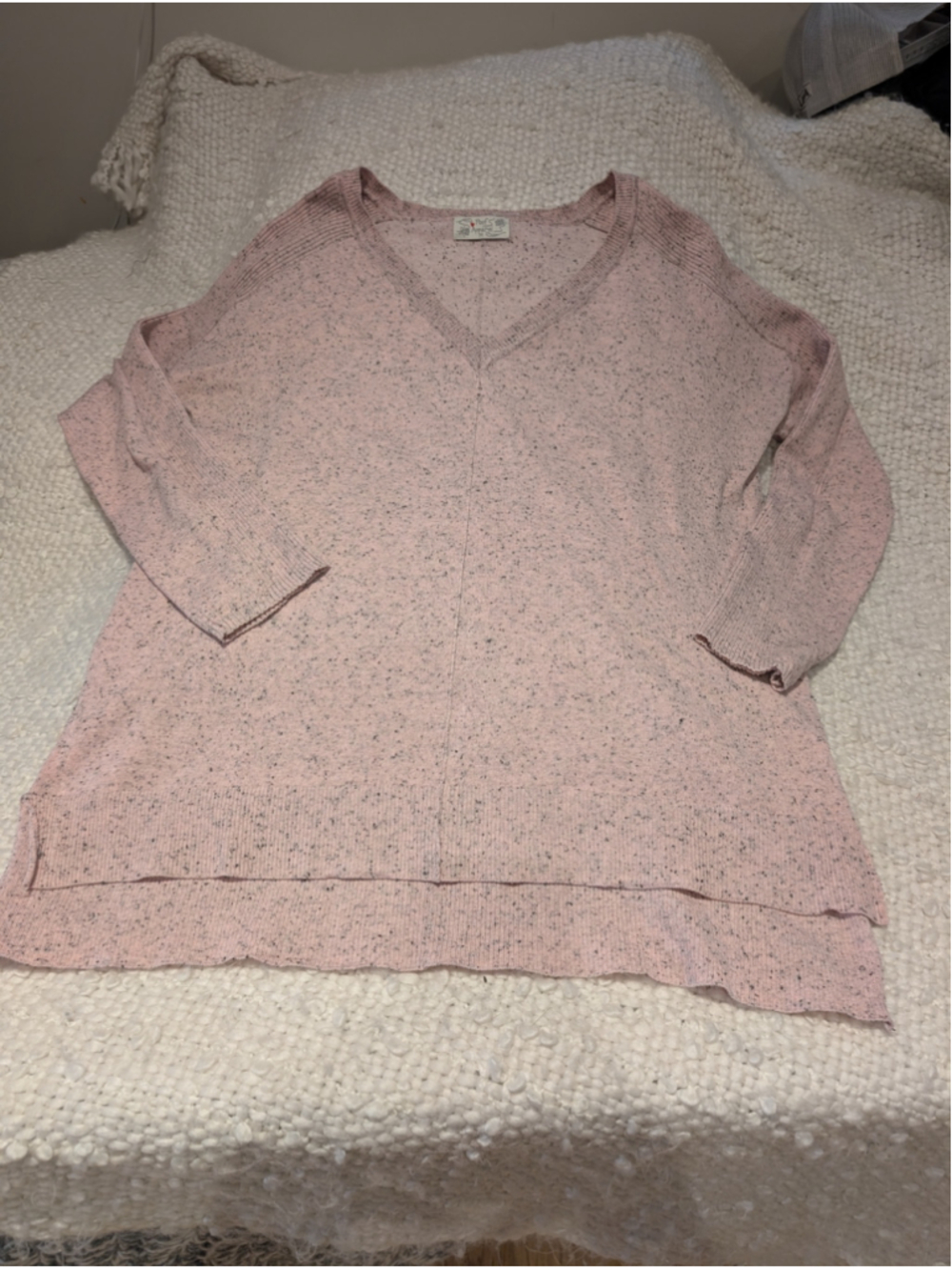 Women's Poof Apparel V-Neck Sweater Medium Pink Speckled